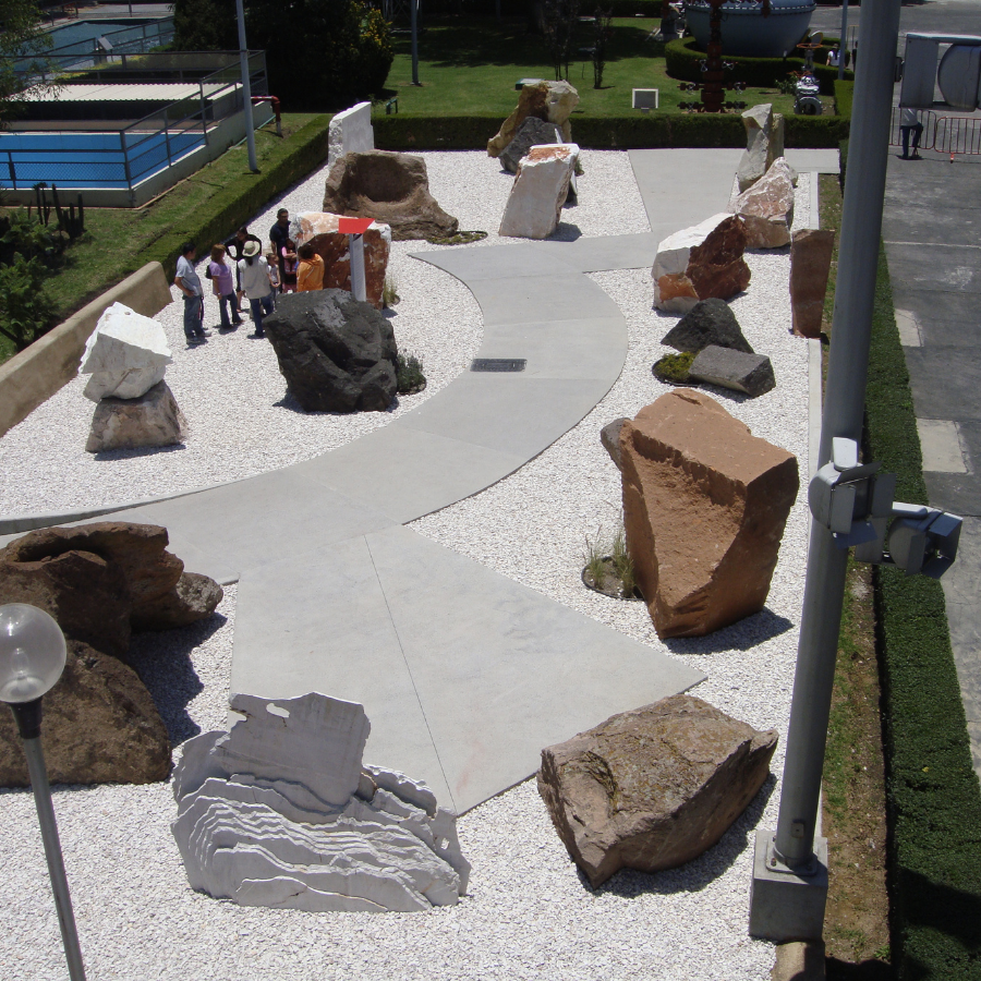 Jardín Tecnológico del MUTEC CFE, Segunda Sección del Bosque de Chapultepec, México, D.F.