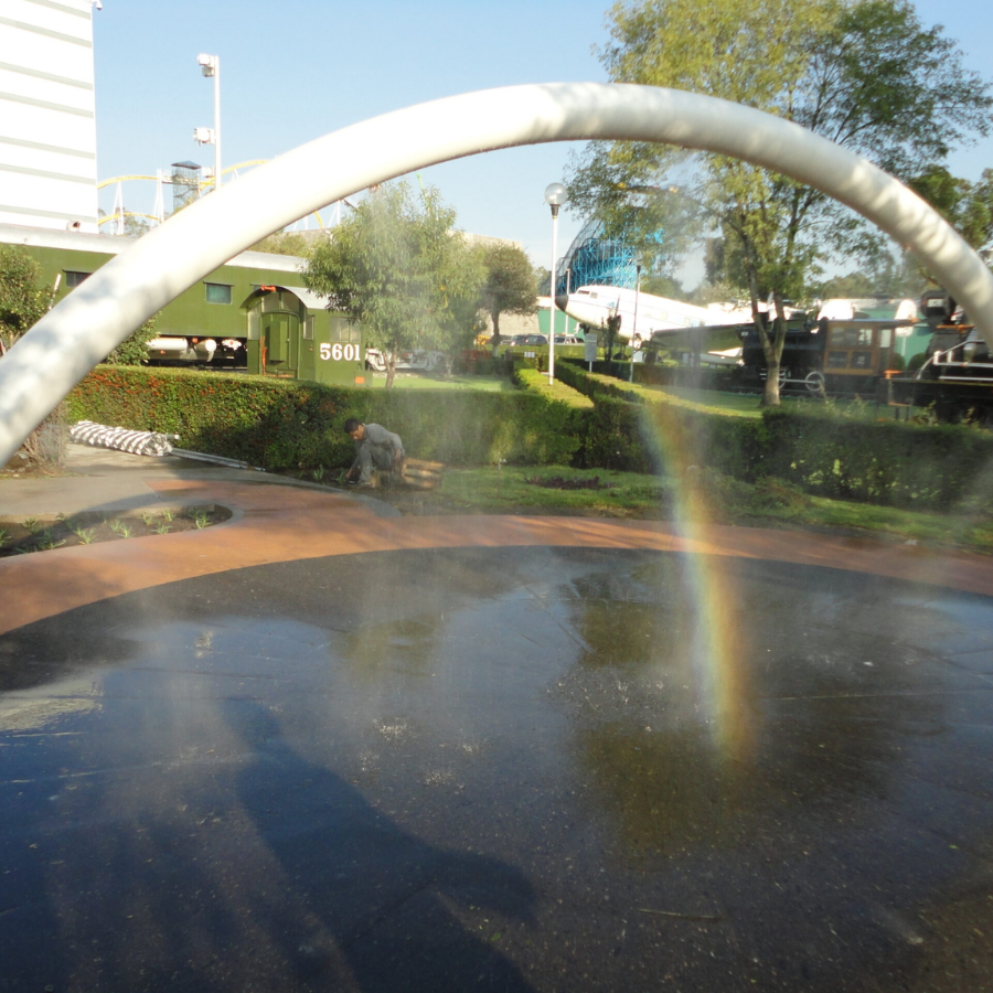 Fuente Jardín Tecnológico del MUTEC CFE, Segunda Sección del Bosque de Chapultepec, México, D.F.