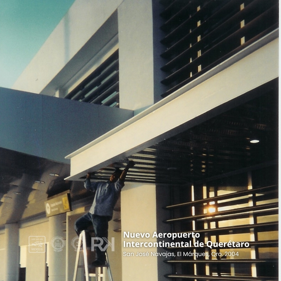 Nuevo Aeropuerto Intercontinental de Querétaro, San José Navajas, El Márques, Qro. 2004